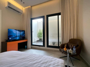 Cosy studio in Al Malqa with terrace, Prime location, Self Check-in